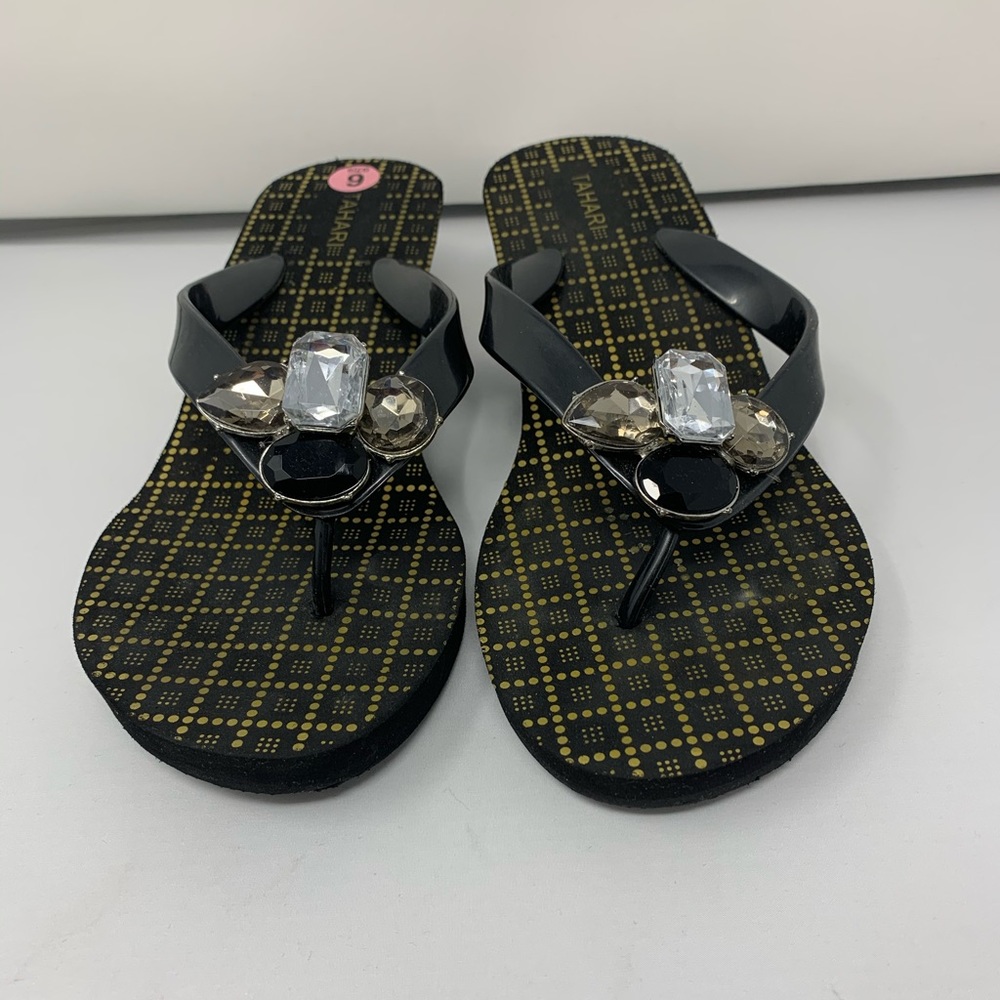 Tahari wedge